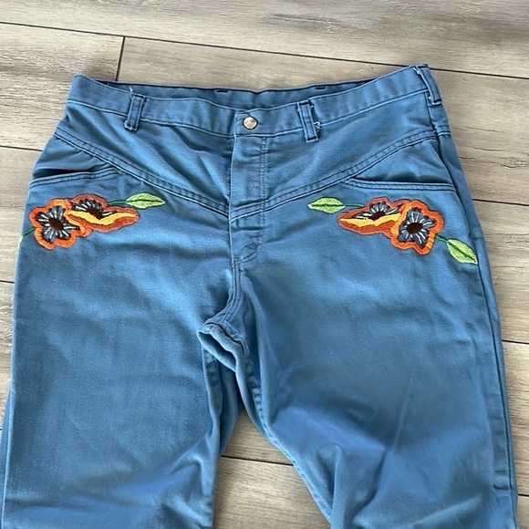 Vintage 1960s wide leg bell bottom wranglers with embroidery size 18 - Picture 2 of 16